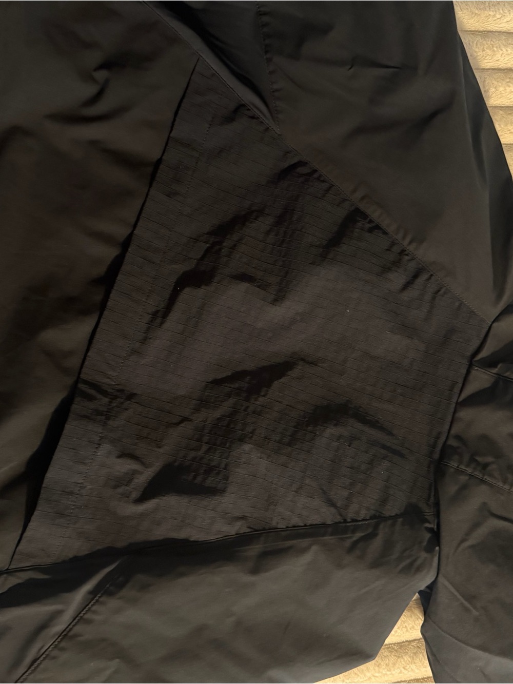Alo cropped windbreaker - Picture 3 of 3